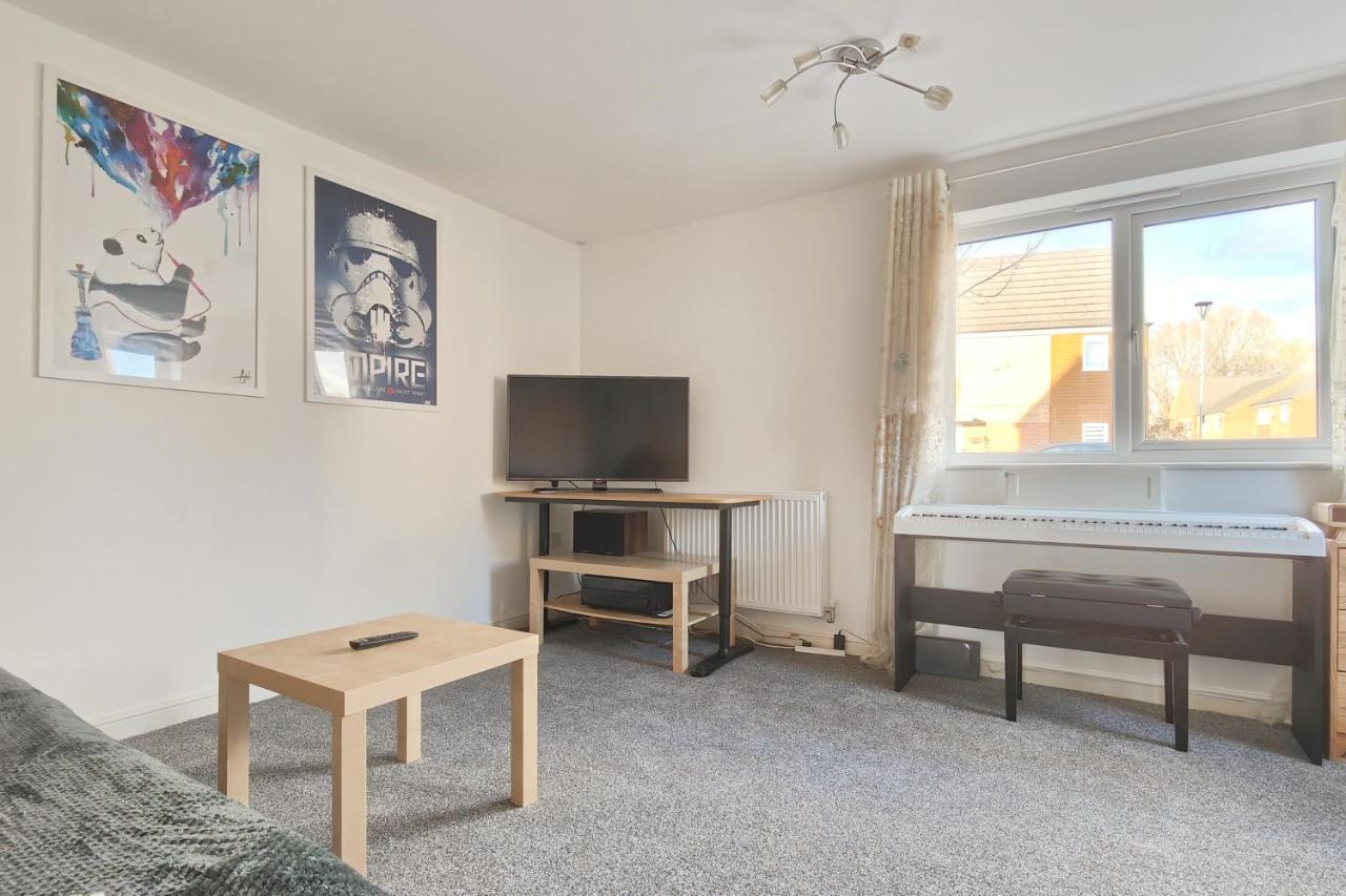 The Metcombe - Holiday Home With Free Parking 10 Minutes Walk To Etihad Stadium & Coop Live Arena Манчестър Екстериор снимка